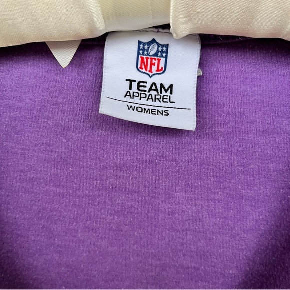 Ladies Baltimore Ravens vneck Tshirt. XL - Picture 2 of 7